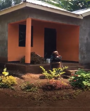 Elly revisits Home 100.