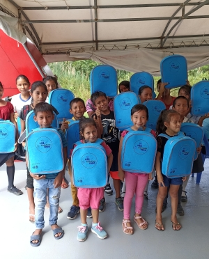 Delivery of School Kits in the Amazon